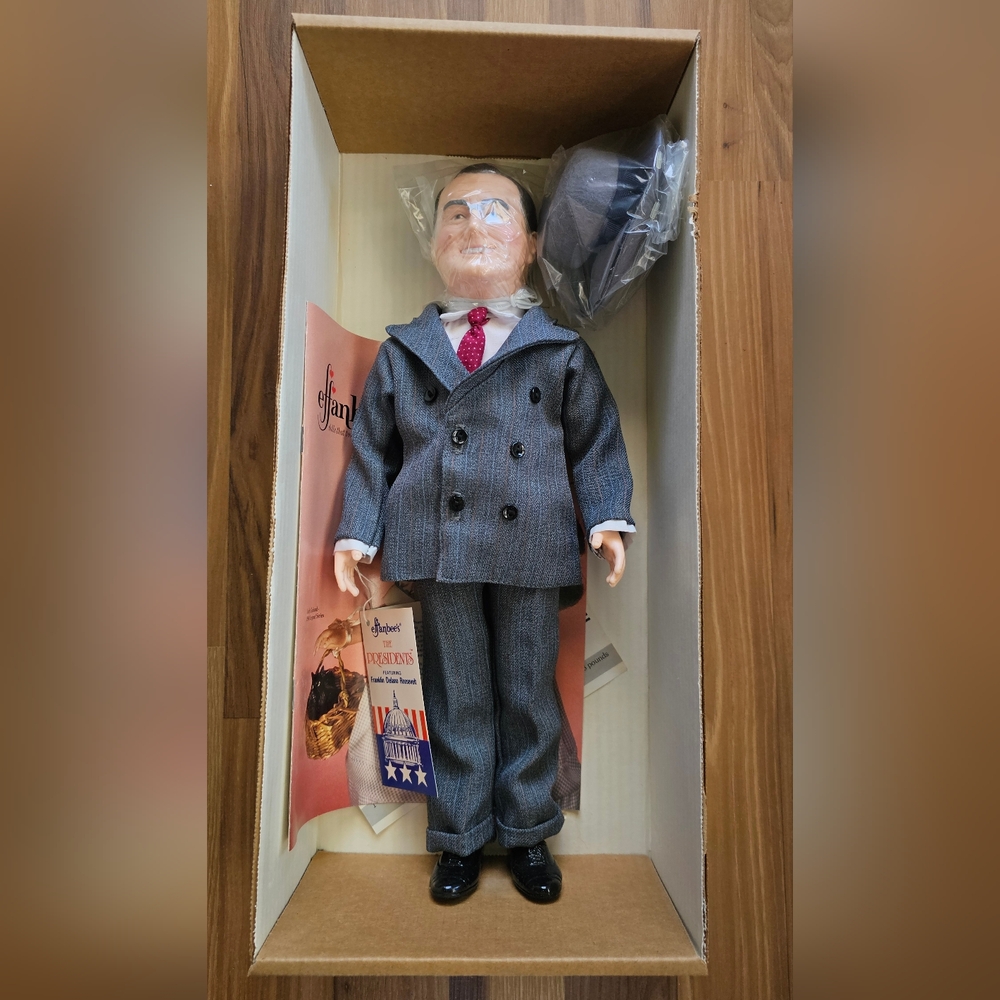 Vintage Franklin D Roosevelt Effanbee Doll #7904 1985 Presidential